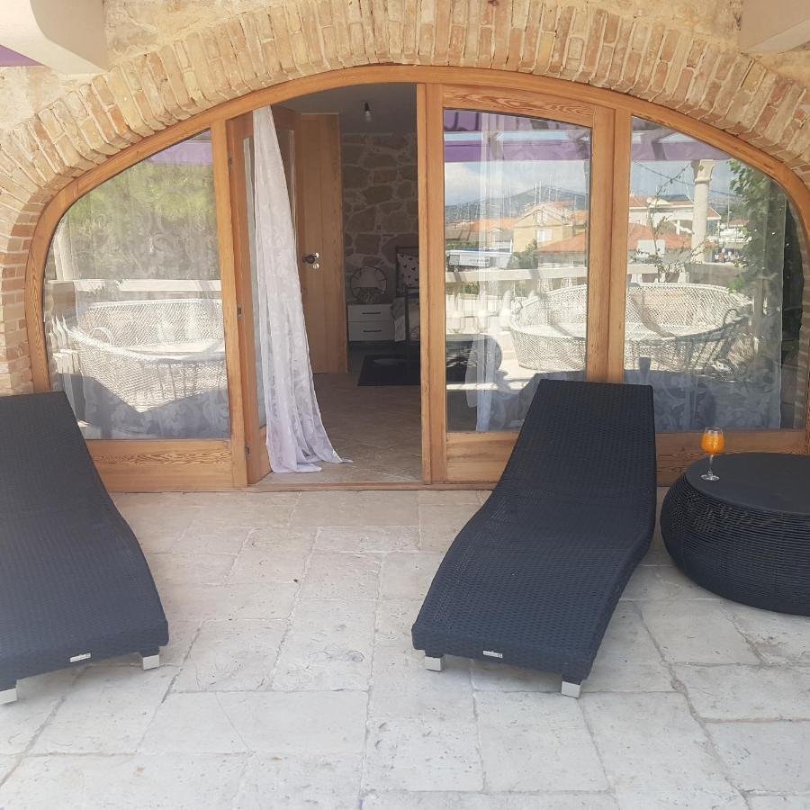 Jardin Kapetanova Kuca Apartman Veli Iž Kültér fotó