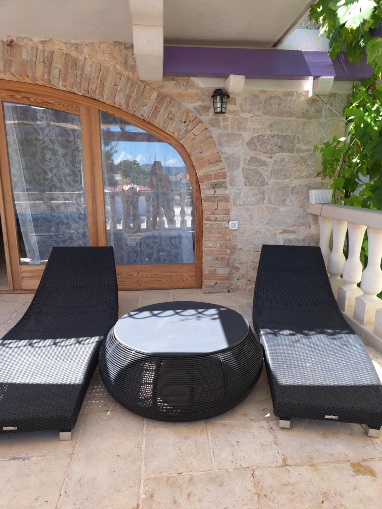 Jardin Kapetanova Kuca Apartman Veli Iž Kültér fotó