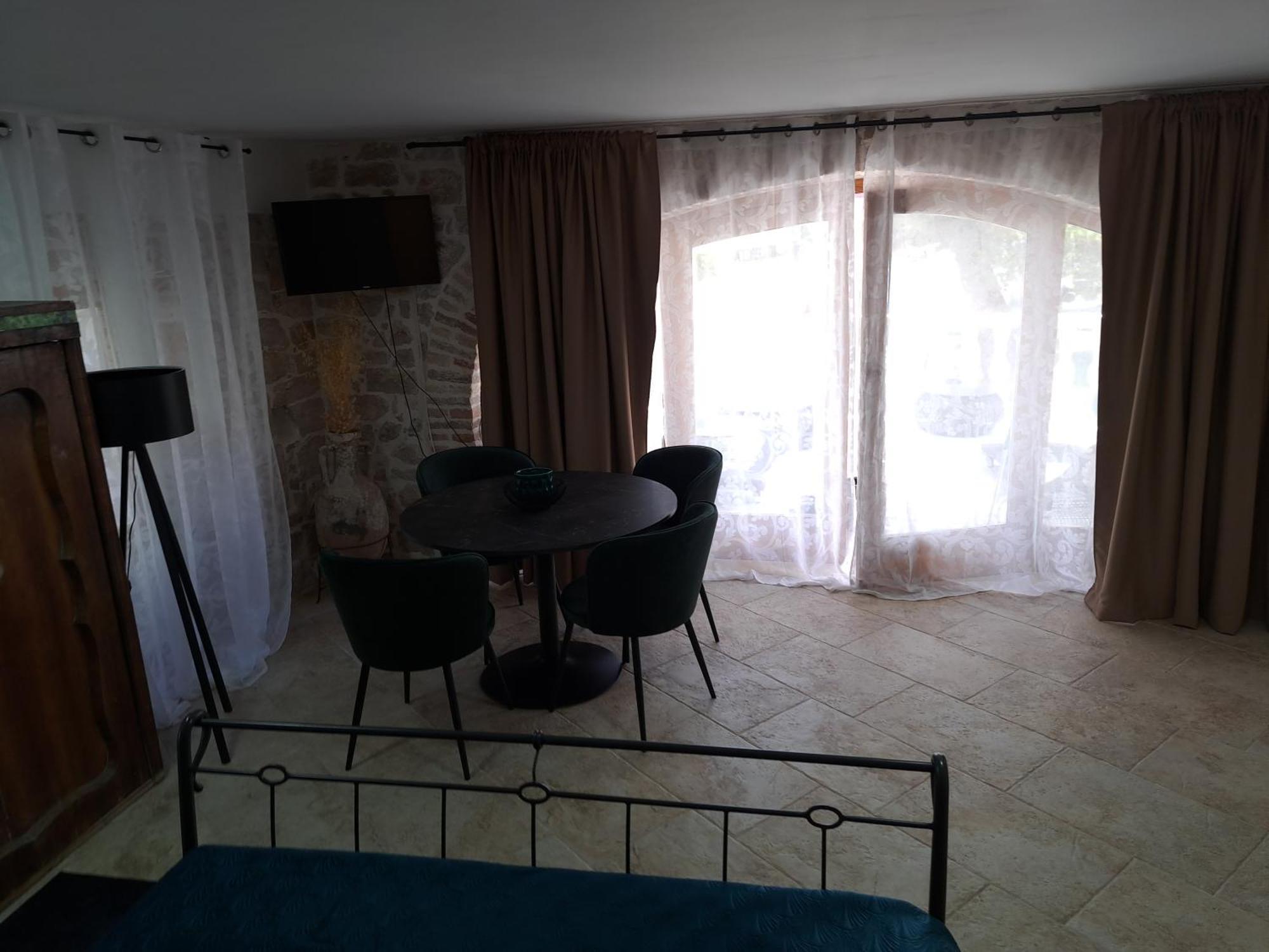 Jardin Kapetanova Kuca Apartman Veli Iž Kültér fotó